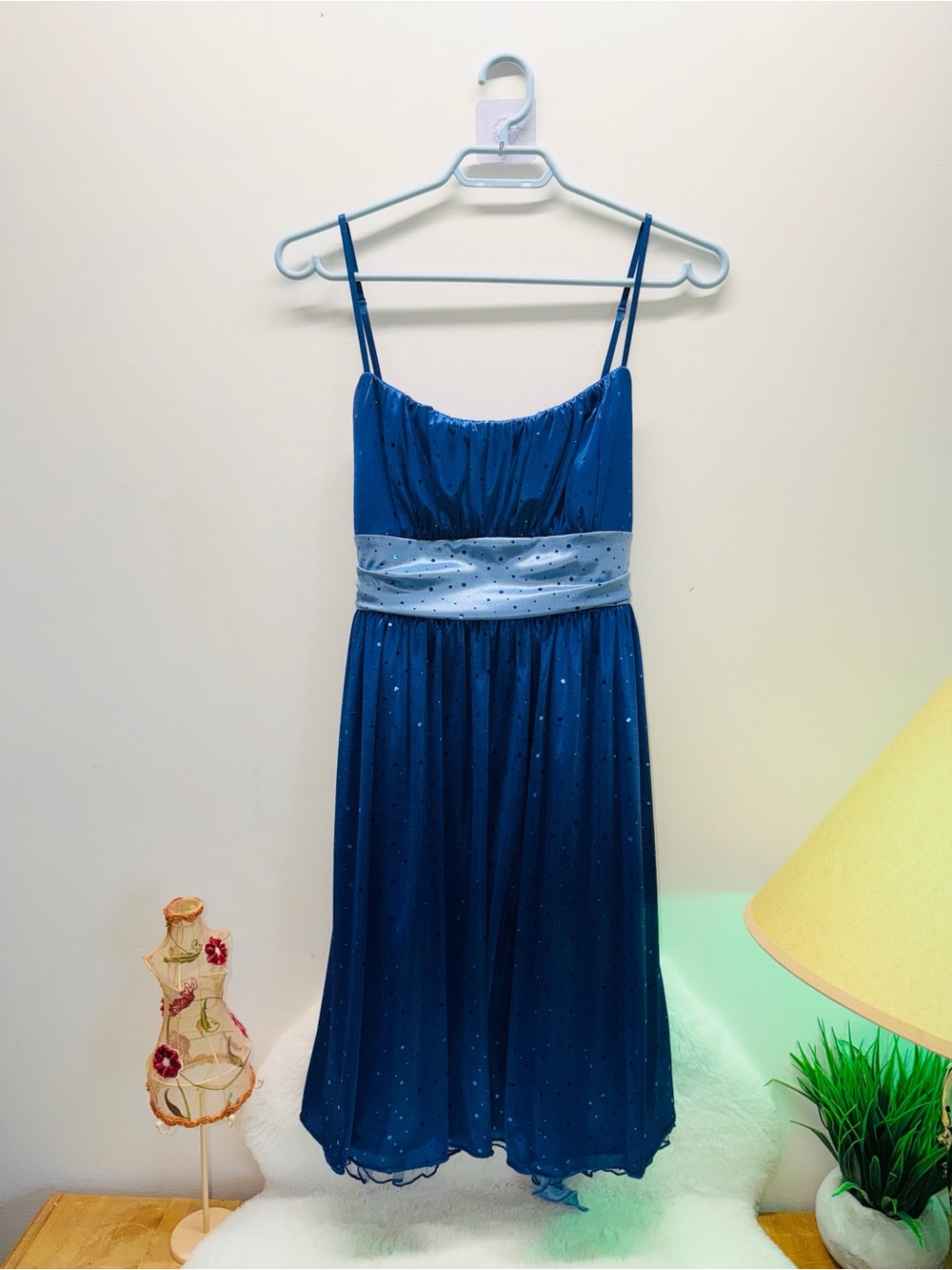 Le Chateau Vintage Blue Sparkle Party Graduation Dress Light Blue Sash 🌎